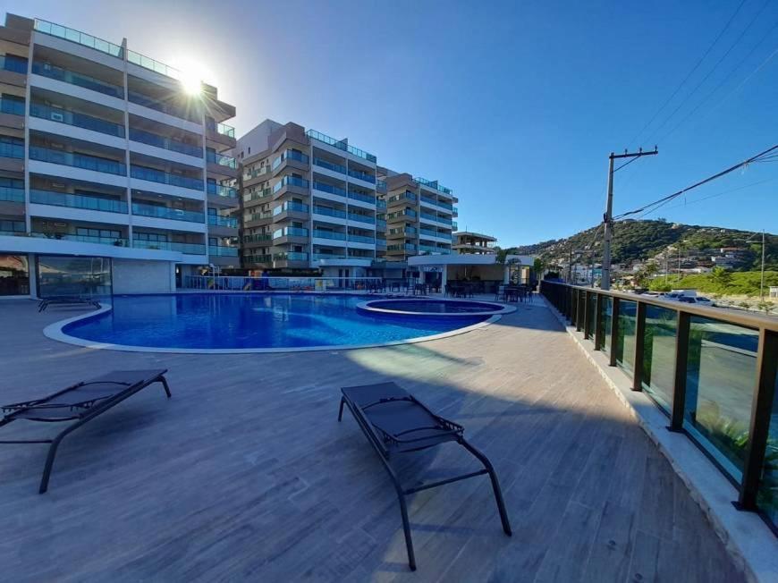 Apartamento com Varanda